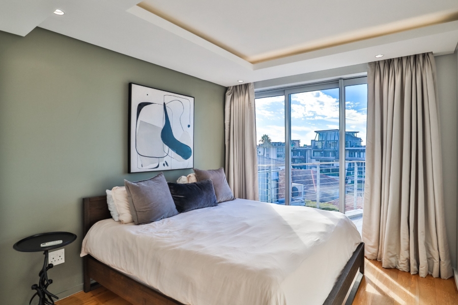 To Let 3 Bedroom Property for Rent in Sea Point Western Cape